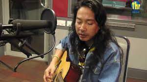 Selagi ada bulan mentari selagi ada berkasihani selagi ada bulan dan bintang selagi ada berkasih sayang. Pak Long Selagi Ada Rindu Youtube