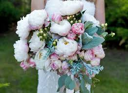 Wholesale Flowers Bulk Wedding Flowers Online Bloomsbythebox Com Bulk Wedding Flowers Online Wedding Flowers Wholesale Flowers