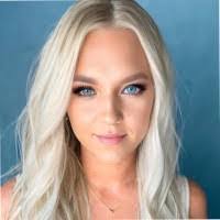 Roxanne Vaughn's Instagram, Twitter & Facebook