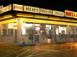 Chicago Has A Wealth Of Classic Restaurants That Make This Fair City Unique While Sadly Many Of The Ins Chicago Restaurants Chicago Hot Dog Classic Restaurant