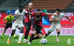 Tim raksasa italia, ac milan tampaknya belum berhenti dalam berbelanja besar. Klasemen Liga Italia Napoli Dan Milan Tendang Juventus Dari Empat Besar Okezone Bola