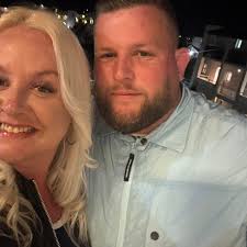 Happy I don't know what day of the week it is time of year lol Always a  strange time, the in between holidays week at the end of the year. 😂 I