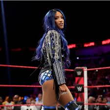 The Talk Of The Company Sashabanks Sashakrew Legitboss Theboss Bossesmakebank Womenswrestling Wwe Wwe Girls Wwe Sasha Banks Wwe Female Wrestlers