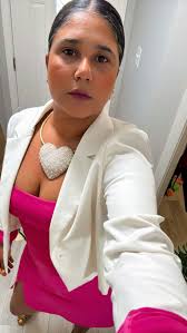 ✨ ¡No te pierdas nuestros LIVE! ✨, Full de mercancías nuevas y seminuevas  con precios increíbles 😍🛍️, ¡Conecta, elige y luce lo mejor sin gastar de  más! #lindacorazonboutique💕❤️