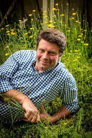 In 10 stappen naar een ecologische tuin laurence machiels niet gewoon wigbert ondine jennifer vrielinck ondine jennifer vrielinck ondine jennifer vrielinck. 43 Wim Lybaert Tuinier Chauffeur Potentiele Goeroe De Krant Hln Be