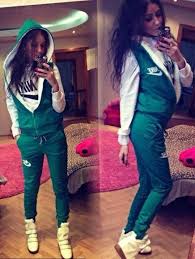 From young couples working in their rooms to experts, passing by our team, all the designs are original and unique. Matching Couple Nike Sweat Suits Online