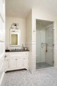 Small White Tiles In Classic Bathroom Home Design Ideas 5170 Classic Bathroom Classic White Bathrooms Classic Bathroom Design