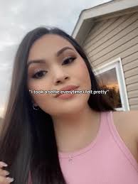 Araceli Baez (@itsaracelllli)