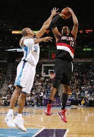 Lamarcus Aldridge David West Pictures Photos Images Lamarcus Aldridge Portland Trailblazers Trail Blazers