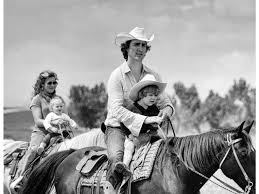 Jun 06, 2021 · pm justin trudeau gets real in a virtual talk about family, faith and urging pope francis to do the right thing by martin regg cohn political columnist sun., june 6, 2021 timer 6 min. Justin Trudeau Asks Himself One Question When He S Away From His Kids