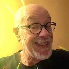 Scott Kind's Instagram, Twitter & Facebook