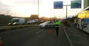 İzmir merkezli terör operasyonunda 5 kişi tutuklandı. Son Dakika Izmir E Arac Girisine Kisitlama Izmir Haberleri