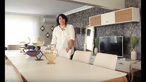 Feng shui sayesinde, kendimizi daha rahat ve mutlu hissedeceğimiz bir ev ortamı düzenleyebiliriz. Feng Shui Ile Ev Dekorasyonu Youtube