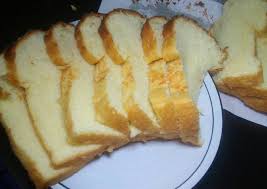 Roti tawar • minyak goreng • sosis, 3 iris tipis 2 bagi 5 bagian • telur, kocok lepas • tepung panir atau tepung roti • bawang bombai kecil, iris dadu • margarin • saos instan bolognise. Resep Roti Tawar Keju Lembut Muyassaroh Koleksi Ratusan Ribu Resep Masakan Persembahan Blognya Jenny