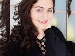 Quero ser uma menina: a história da Amanda Guimarães, a Mandy Candy