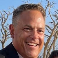 2800+ perfiles de «Subía»