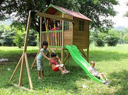 cabane enfant bois emilie 3 28 x 3 185 x 2 55 m 60010