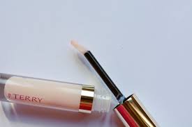 By terry's iconic baume de rose hydrates and smoothes the lips with a non sticky sheen. By Terry Baume De Rose Gloss Review