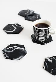 Vous pouvez désormais immortaliser votre photo dans du verre véritable. 10 Sous Verres A Realiser Soi Meme Diy Faciles