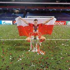 Jump to navigation jump to search. Robert Lewandowski On Twitter Never Stop Dreaming Never Give Up When You Fail Work Hard To Achieve Your Goal Fcbayern Miasanmia