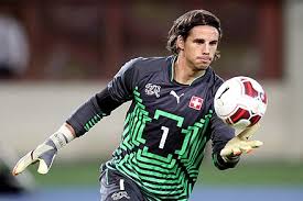 Der torwart täuschte nun seinerseits an, kniete sich. Yann Sommer Wikiwand
