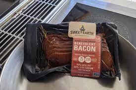 It doesn't contain any animal products and it's. Vegan Bacon Top Brands And Recipes Vegan Com