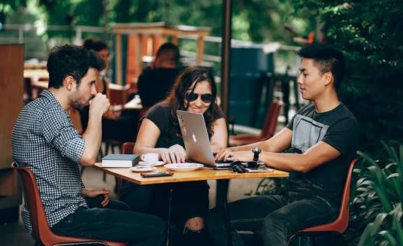 phí hoa hồng airbnb