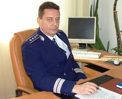 1jaiz4 și 14 alți utilizatori consideră că acest răspuns este de ajutor. Ofiter Acoperit Doi S Un Sfert La Sefia Dga Ziarul National