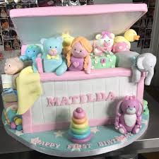 Pin By Cake On Cake Extreme Cake Makers First Birthday Cakes Girl Cakes