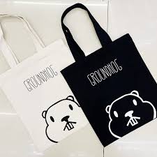 Mitra agung promosindo yang merupakan produsen souvenir tas terbaik. China Tas Tangan Belanja Kanvas Beruang Lucu Yang Unik Kualitas Tinggi Tas Tangan Belanja Kanvas Beruang Lucu Yang Unik Di Bossgoo Com