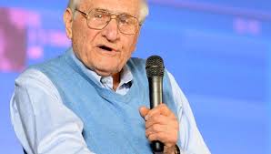 Holocaust survivor speaks to Etowah Middle Students