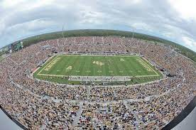 The Fourth Largest Crowd In Stadium History Of 47 605 Took In No 12 South Carolina Vs Ucf Ucf Football Ucf Knights Ucf