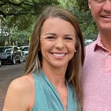 Leigh McCall (@dlmccall56)