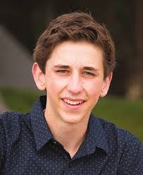 Debbie Soares's Instagram, Twitter & Facebook