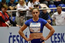 Vondrová si vylepšila osobní rekord, mezi čtvrtkařkami je druhá na světě. Lada Vondrova 400 M Gala Ostrava2019 3 Cysnews