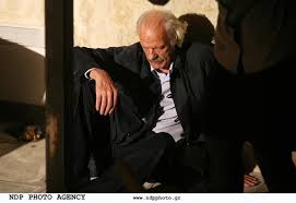 We would like to show you a description here but the site won't allow us. Maxh Gia Th Zwh Toy Dinei O Spyros Fwkas Einai Sta Xeria Toy 8eoy Lene People Amp Style Eidhseis