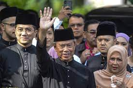 Jun 15, 2021 · agenda for malaysian pm muhyiddin's meeting with king uncertain the national palace in kuala lumpur. Who Is Muhyiddin Yassin South China Morning Post