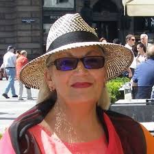 Has anyone here deferred their summer-born child's start to school until  they turned 5? I'm thinking about doing this and would love to hear how it  went for you — especially how