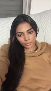 Stephany Moro's Instagram, Twitter & Facebook