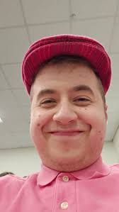 Howdy! I'm Noah! I just became a theater studies major. I need/ love to  meet new people, especially fellow theater kids so don't be afraid to reach  out.