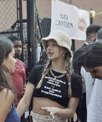 Pin By Karla On Sweetheart Psychopathic Crush Outfits With Hats Fashion Style