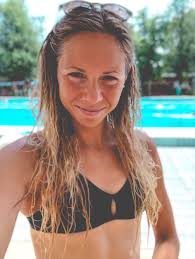 Kapás boglárka kedden tette közzé, hogy a felkészülés folytatásához két negatív tesztre lett volna szüksége, ebből az első sikerült is, a második azonban már pozitív lett. Kapas Boglarka Ujra Itt Folytatodik Az Edzotabor Facebook