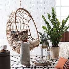Es Gibt So Viele Grunde Gartenmobel Und Dekor Ins Haus Zu Bringen Prakti Hanging Egg Chair Dekoration Dekor Outdoor Mobel