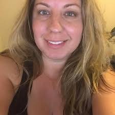 Lisa Devall's Instagram, Twitter & Facebook