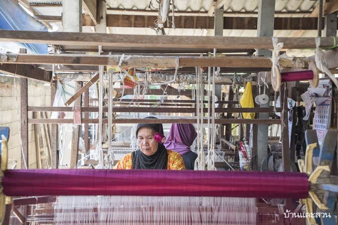 Phum Riang Silk Weaving Village near Phum Riang House