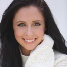 Nicki Bell's Instagram, Twitter & Facebook