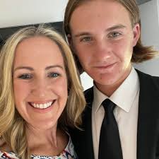 Who can detect and fix a leak in a large concrete pool?