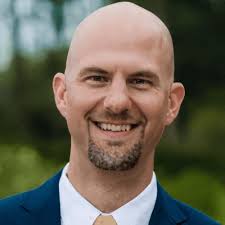 Isaac Lund's Instagram, Twitter & Facebook