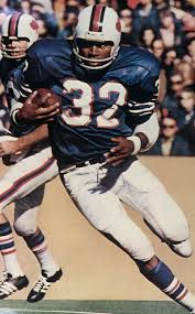 Why We Ll Never Stop Talking About O J Simpson Nfl History Nfl Football Players Football Photos