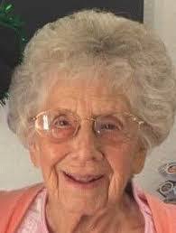 Ruth Mcconnell's Instagram, Twitter & Facebook